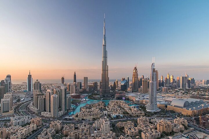 Explore the stunning skyline of Dubai where modern skyscrapers meet rich cultural landmarks offering a perfect blend of tradition and innovation on your private city tour.